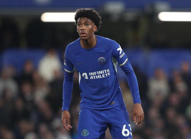 "马雷斯卡盛赞：全能前锋阿奇姆彭有望在切尔西崛起，无位置不称职的瑰宝"