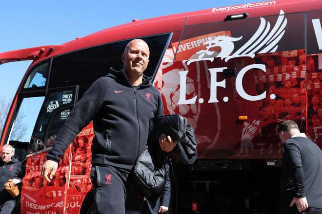 "斯洛特揭示：利物浦的魔力磁场：克洛普与萨拉赫留连忘返的独家解析"