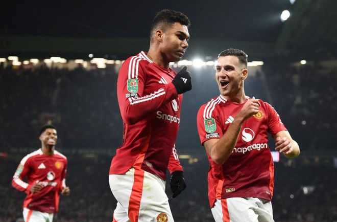 "欧战奇跡！曼联上演绝地反击，加时赛神转折挺进四强：‘红魔’韧劲彰显无畏精神"