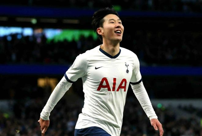 "英超六大豪强欧冠席位争夺白热化：曼联与热刺剑指欧洲巅峰盛宴"