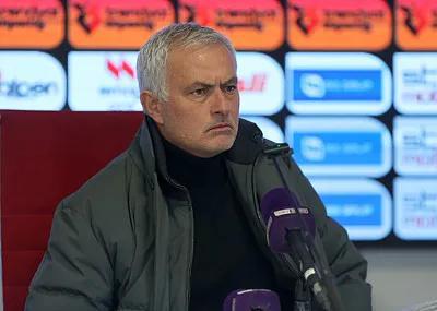 "穆帅新挑战：从胜利借口大师到告别信签署者，转型之路的反思与抉择"