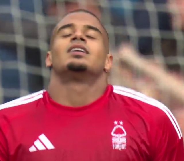 "英超新势力崛起：黑马跌至第六，三大劲旅冲击豪门宝座，切尔西或将面临前五席位争夺战"