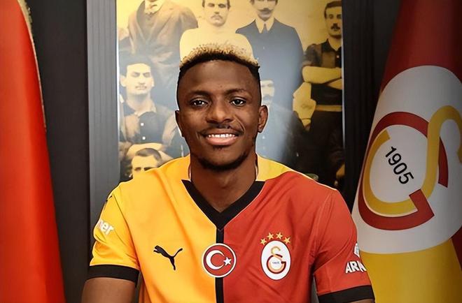 "曼联慧眼识珠：3000万英镑抢得尼日利亚神锋，超值签约超越谢什科的惊喜之作"