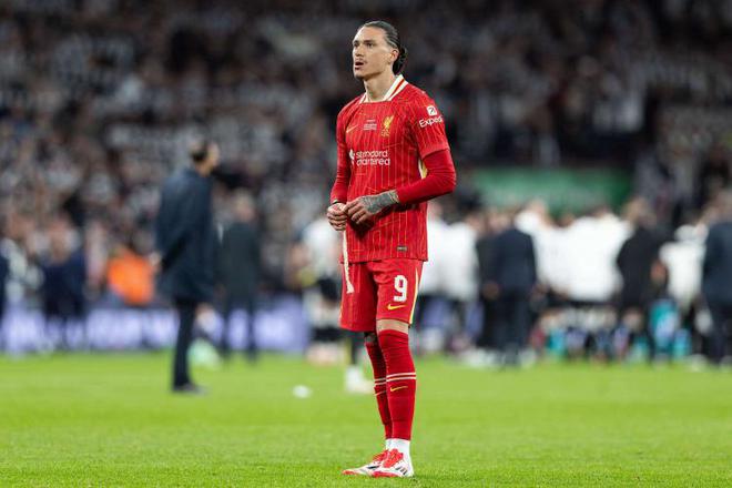 "转折点揭秘：努涅斯的冷板凳真相并非奖金纠纷，沙特夏季转会窗口或再掀波澜"