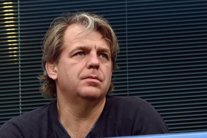 "切尔西夏季转会大手笔：瞄准锋线、翼侧与防线多方位补强，十人候选名单揭示新季蓝图"