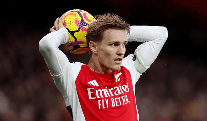 "厄德高笑容灿烂：伯纳乌的辉煌胜利在握，我们誓将好状态延续到底"