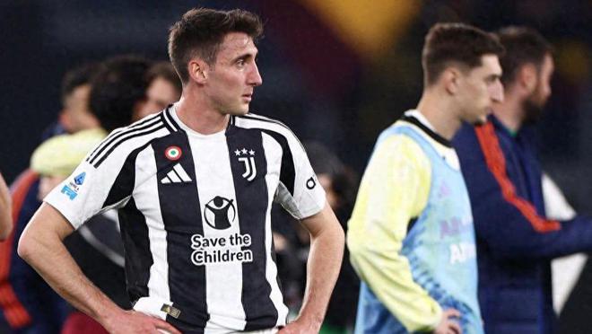 "尤文图斯革新风暴：欧冠失意催生全面人员结构调整"