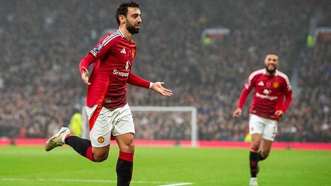 "曼联夏季转会悬念：费尔南德斯的未来揭秘：留下还是启航？"