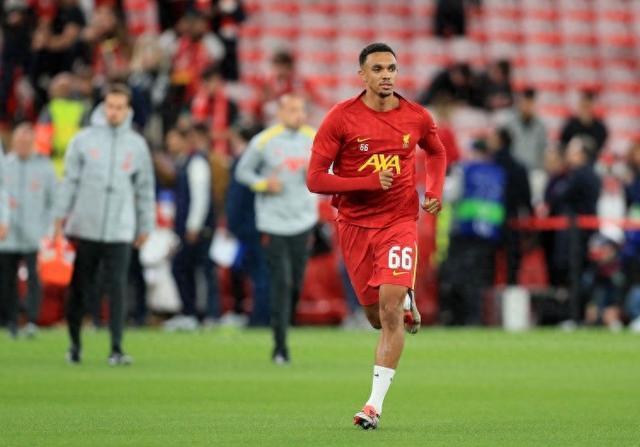 "皇家马德里瞄准未来：或将斥资50-85万英镑竞购阿诺德，合同解除条款浮现新动向"