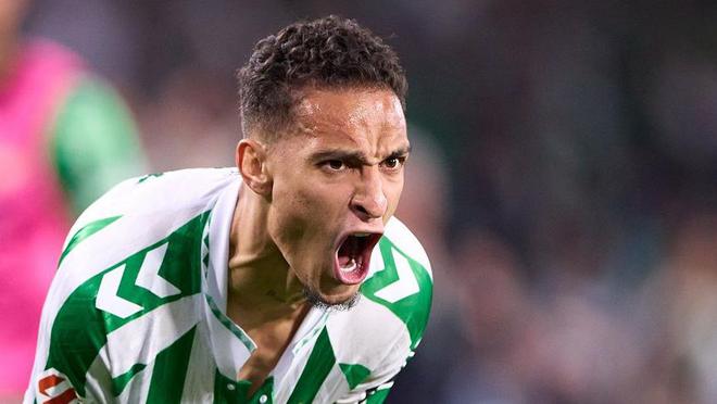 "竞技烽烟：曼联以惊人的5亿英镑欲购安东尼，马竞已秘密提交求购申请"