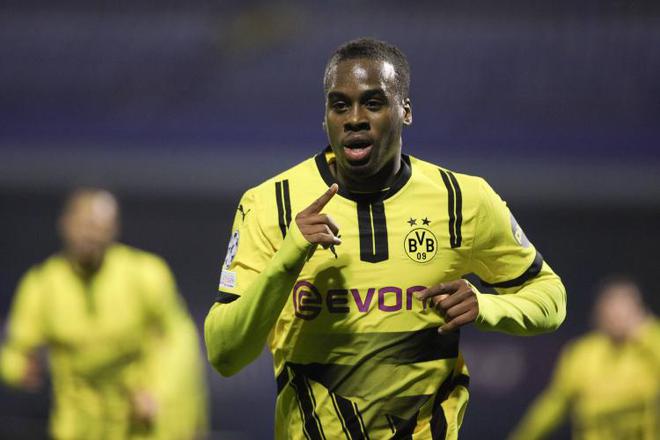 "独家爆料：英超劲旅瞄准多特猎物，枪手密会吉滕斯经纪人，转会竞争升温"