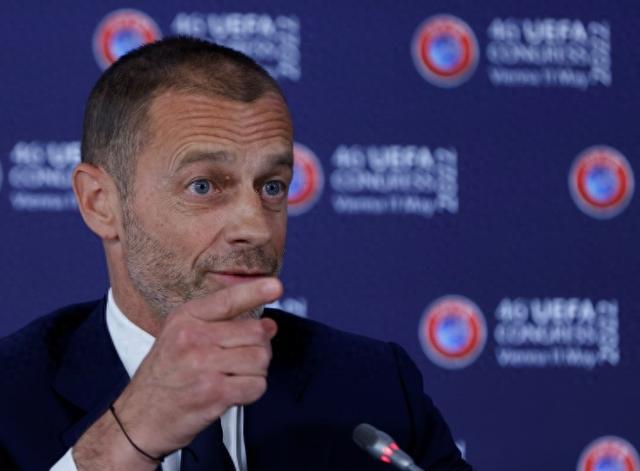 "切费林盛赞欧冠改革成效显著：意大利足球强国尴尬，球场设施亟待提升"