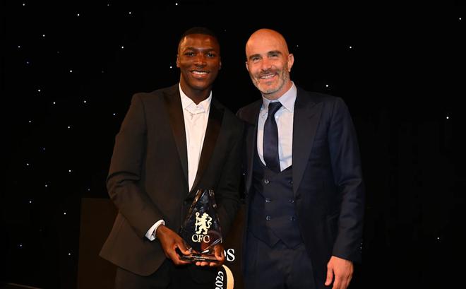 "切尔西辉煌季落幕：凯塞多以卓越表现荣膺队内MVP殊荣"