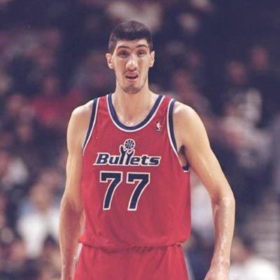 NBA历史上最矮球员_nba最矮的球员是谁_NBA历史上最高球员