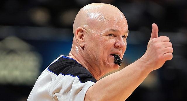 nba骂裁判_NBA判罚规则_裁判权威性探讨