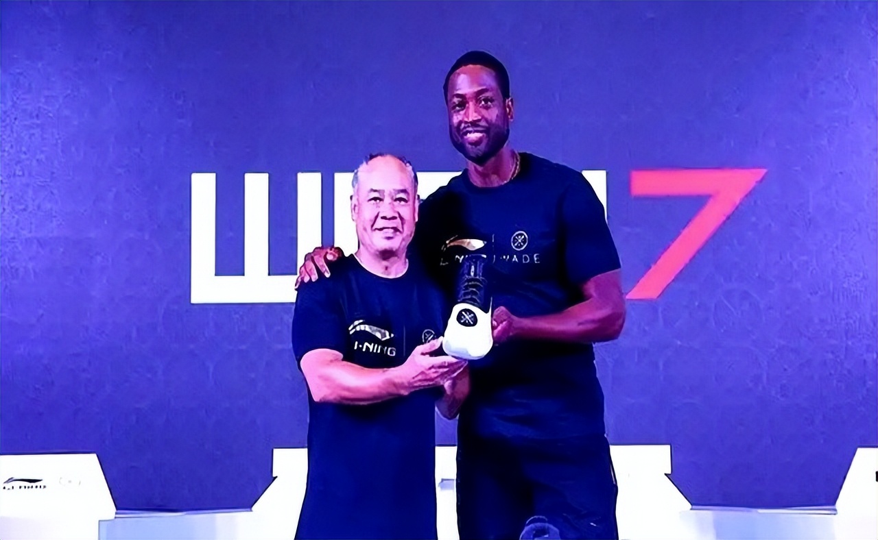 科比没有终身合同的原因_nba球鞋合同_终身球鞋合同