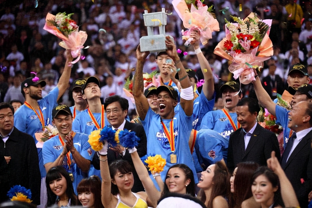 cba马布里数据_马布里 CBA 职业生涯总薪水