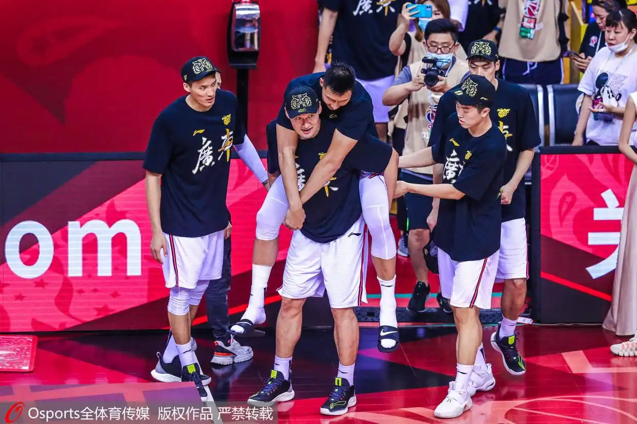 易建联伤愈首秀表现分析_易建联回归nba_易建联回归CBA新赛季