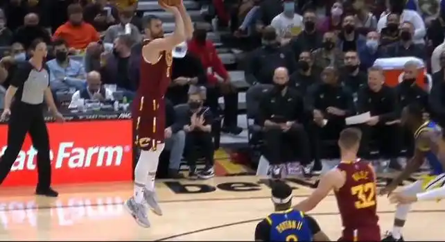 nba勇士骑士第三节_NBA勇士骑士比赛战报_骑士加兰德表现分析