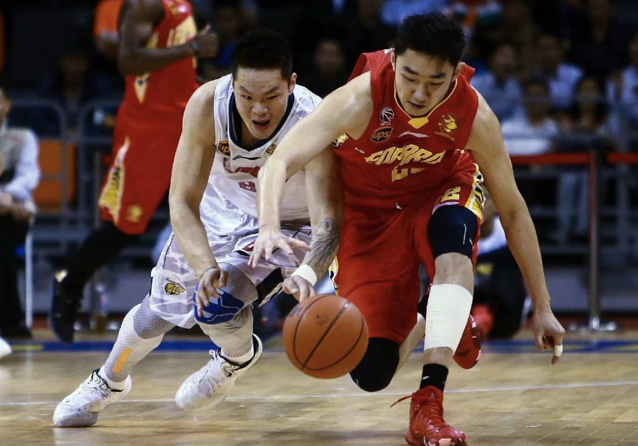 广东cba啦啦队_CBA本土球员发展_黄逸辉CBA篮球宝贝