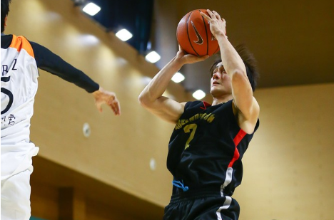 蒋劲夫名人赛专访：上演720度暴扣 助吴亦凡砍50分