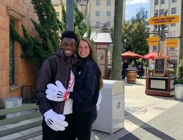 NBA球星黑白配现象_nba黑人球星娶白人_黑人精英白人妻子现象