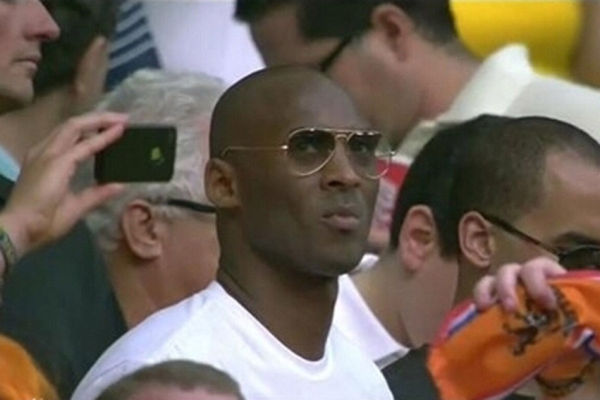 科比世界杯观赛经历_科比看球爆粗口事件_科比看世界杯