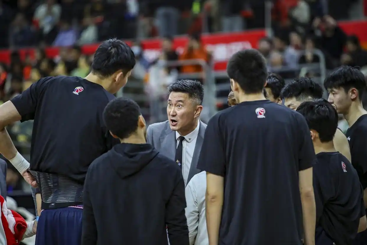 cba广东广厦_CBA广东队广厦队比赛分析_广东队锋线弱点分析