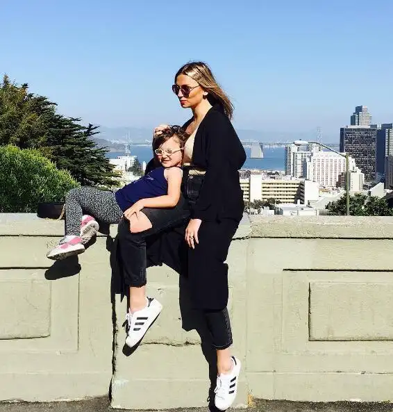 nba最美太太_NBA球星最美老婆_科比瓦妮莎颜值