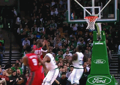 NBA历史最经典扣篮_NBA最具暴力美学扣篮瞬间_nba扣篮扣飞