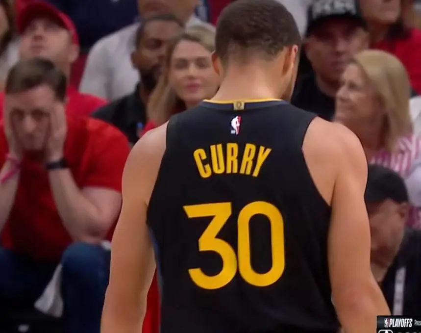 NBA抢七大战勇士领先火箭秘密_nba火箭抢七_库里4投0中追梦格林爆发